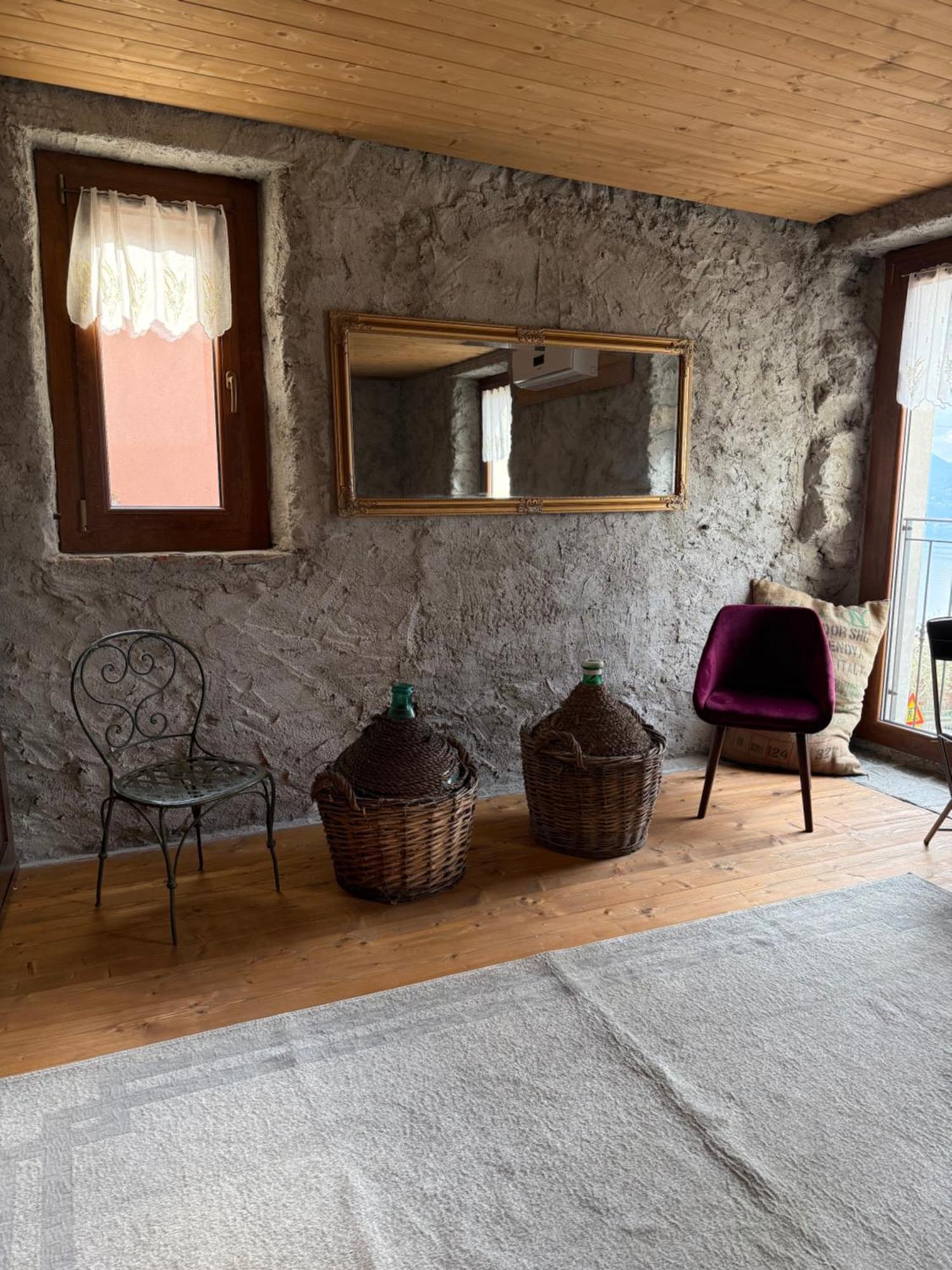 Stone House: Fairytale Flat With Magic Lake View Беллано Екстер'єр фото